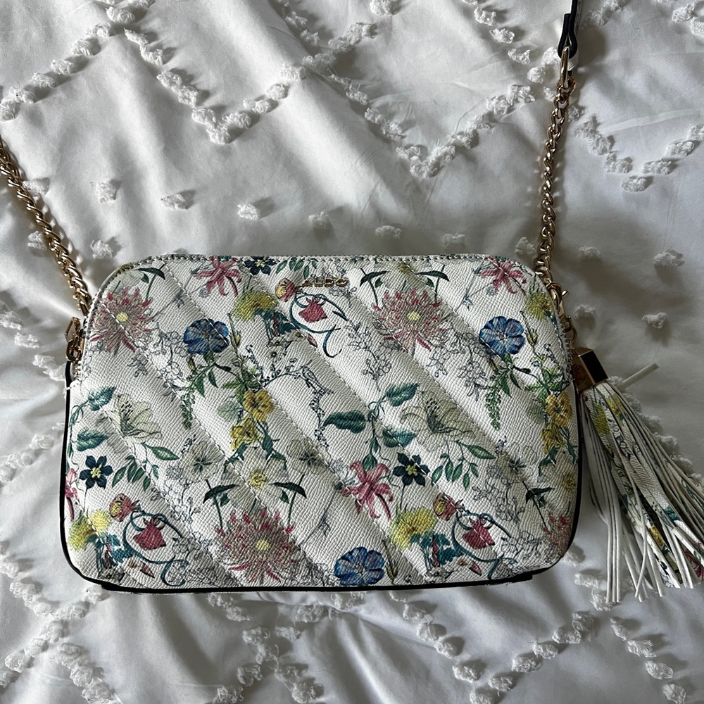 Floral Crossbody Bag with Gold Chain